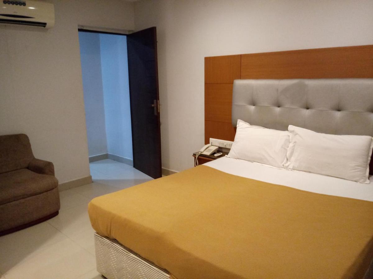 Modern House Apartment Chennai Ngoại thất bức ảnh